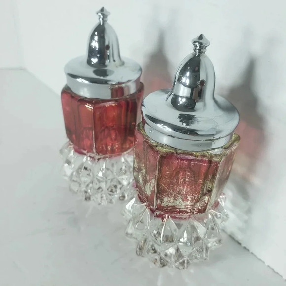 Vintage  Indiana Glass Ruby Red Diamond Point Salt/Pepper Shakers. - Picture 2 of 6